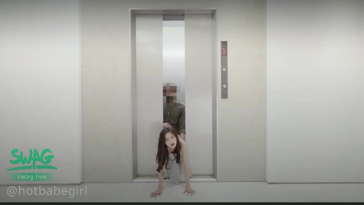 SWAG-142 | 被電梯夾住，屁股成為肉便器！？ | 阿寶影音-成人影片,AV,JAV-專注精品‧長久經營