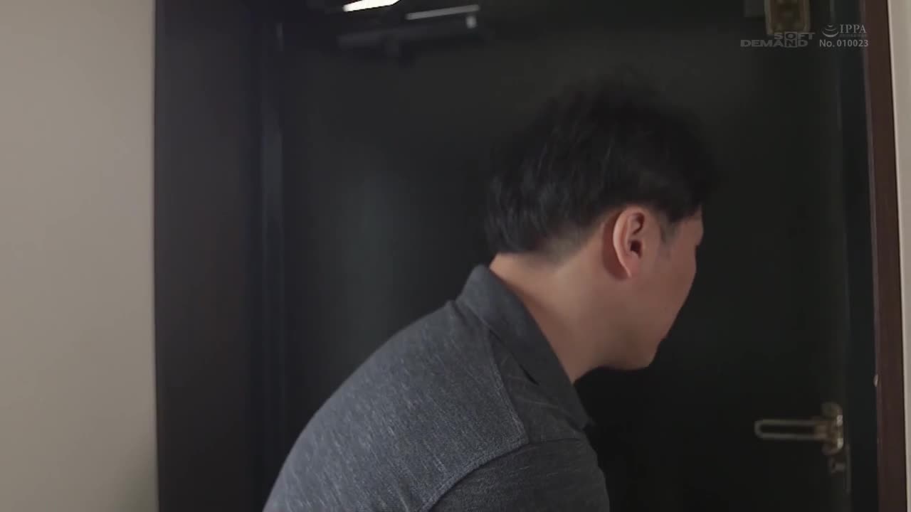KIRE-047 | 大白天就吮吸別人的肉棒的發情女。饑渴的變性人34歲。對住在隔壁的已婚者用淫亂的嘴唇讓其SEX入迷…！七瀨夢 | 阿寶影音-成人影片,AV,JAV-專注精品‧長久經營