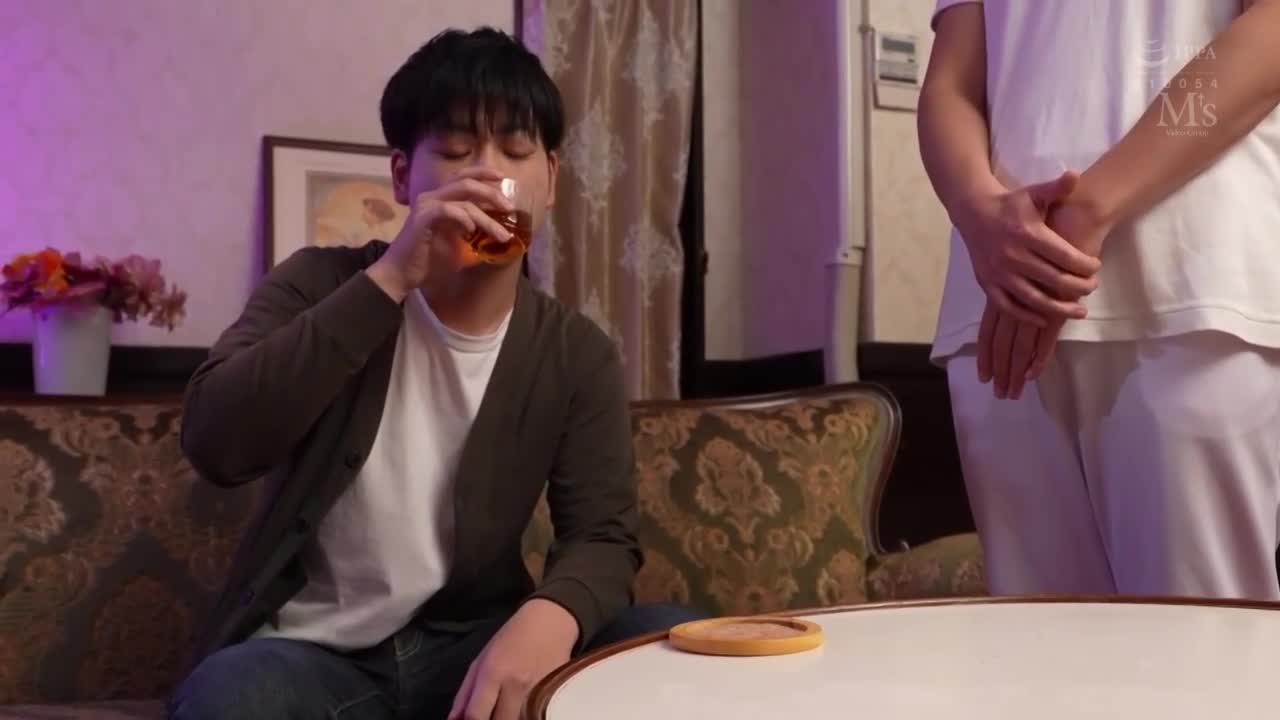MVSD-497 | 失禁美容～讓少女的肉體逐漸瘋狂的失禁授孕精油按摩 冨安れおな | 阿寶影音-成人影片,AV,JAV-專注精品‧長久經營