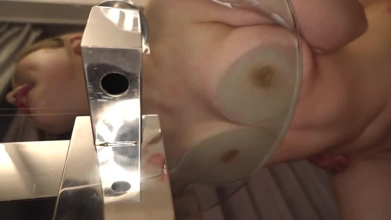 300MIUM-787 | 在男人的睡臉上撒尿的角色扮演者！【豐潤E罩杯華麗女孩】x【健身過的巨大美臀】x【長舌饕餮巨根的極致口交】被大肉棒攪動小穴直到失禁！喝酒到早餐91 於麻布十號站周邊 | 阿寶影音-成人影片,AV,JAV-專注精品‧長久經營