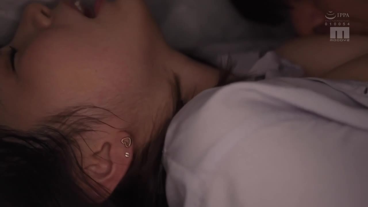 MIDV-092 | 在玩樂系網球社迎新會墮落的女友 葵いぶき | 阿寶影音-成人影片,AV,JAV-專注精品‧長久經營