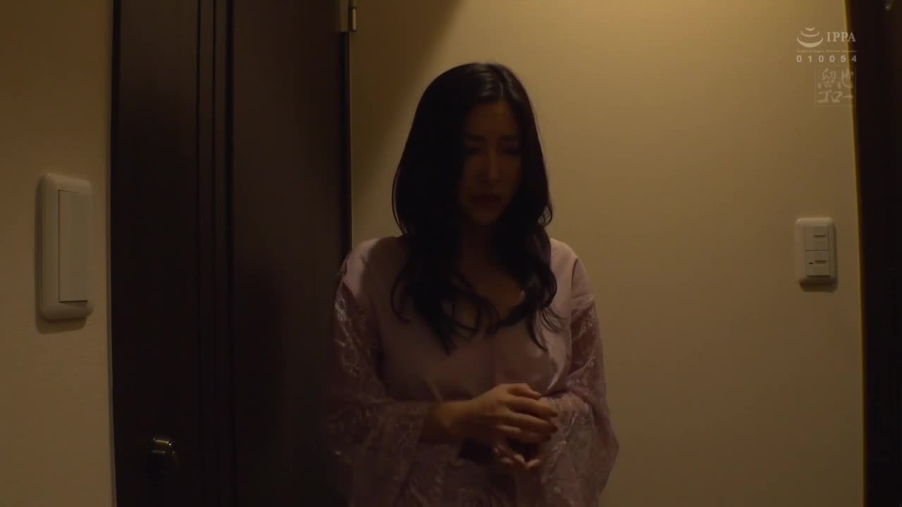 MEYD-758 | 出現在墊子大保健的鄰居高傲美人妻成了我的聽話性奴隸 水川スミレ | 阿寶影音-成人影片,AV,JAV-專注精品‧長久經營