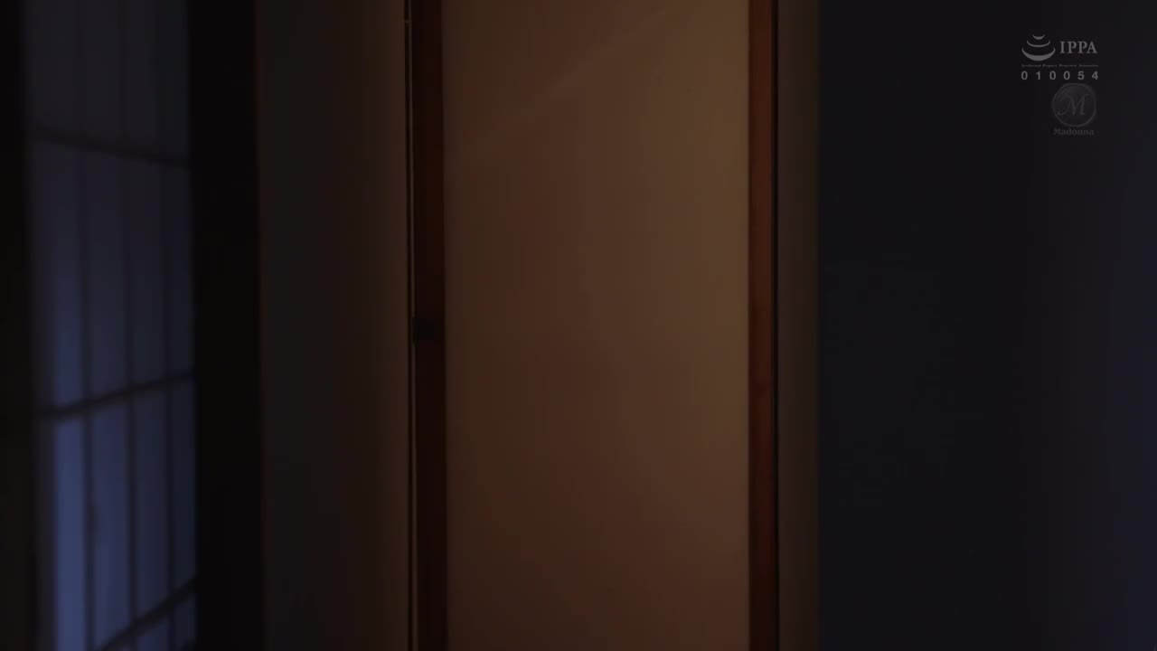 ROE-081 | 美麗岳母和因為夏日高溫理性瘋狂的我的四天三夜揮汗返鄉中出生活 加山なつこ | 阿寶影音-成人影片,AV,JAV-專注精品‧長久經營