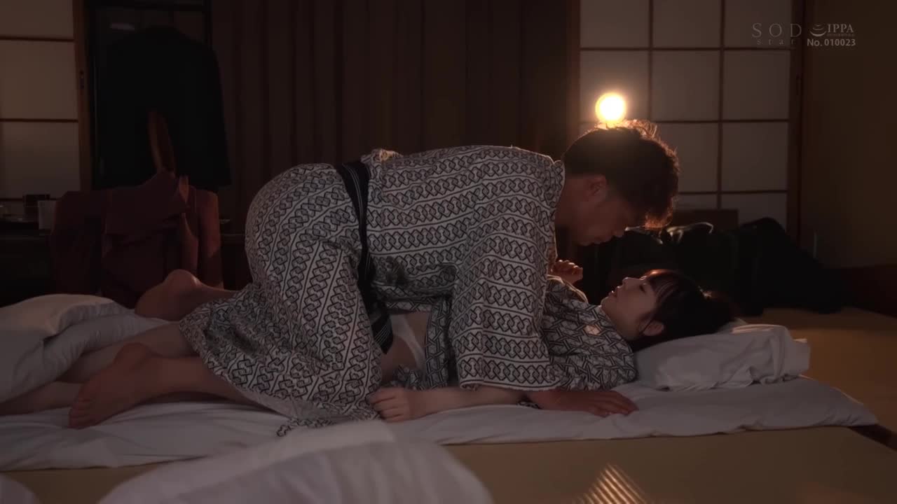 STARS-702 | 出差時在溫泉旅館和上司同房NTR 一邊聽著男朋友溫柔說話一邊被上司所吸引…身體互相求追去的超投合做愛 西元明沙 | 阿寶影音-成人影片,AV,JAV-專注精品‧長久經營