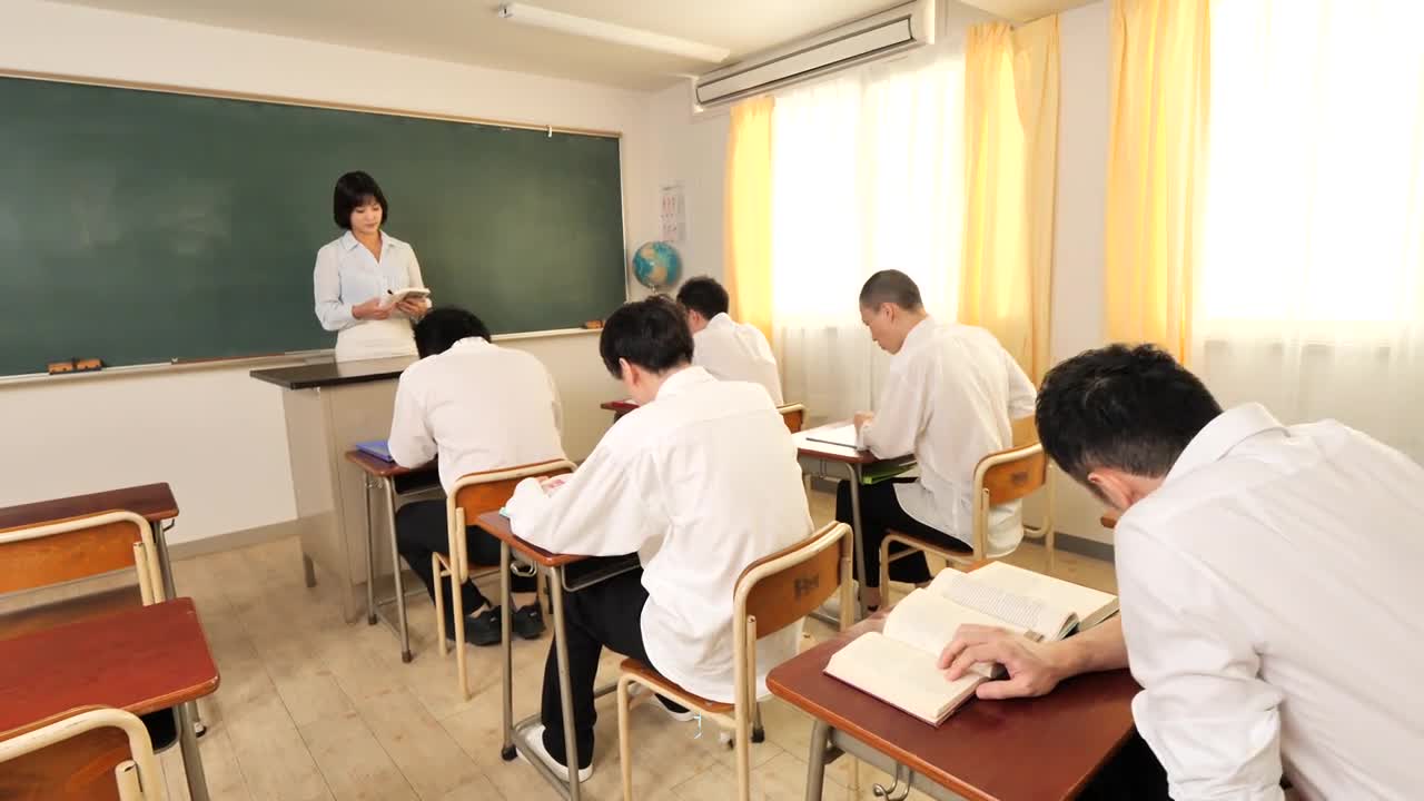 IQQQ-37 | 不能出聲絕頂授課下10倍溼答答的人妻教師 玉城夏帆 | 阿寶影音-成人影片,AV,JAV-專注精品‧長久經營