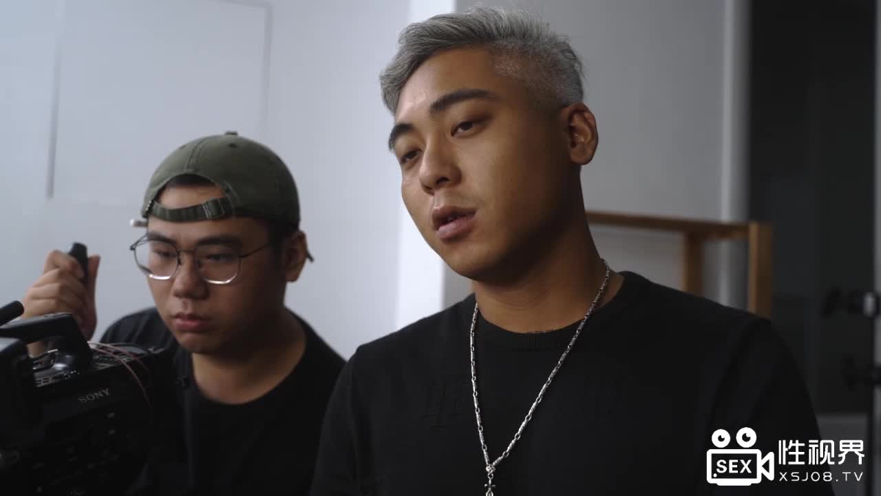 XSJ055 | 誤認工作人員是女優 一個小誤會發現個小騷貨 | 阿寶影音-成人影片,AV,JAV-專注精品‧長久經營