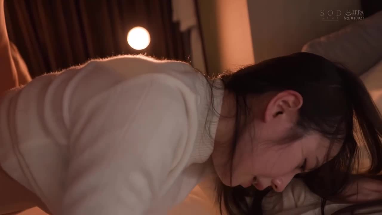 STARS-796 | 小湊四葉 外景結束同房間NTR 因為下大雪無法回家的氣象姐姐，被陰險中年導演緊貼騷擾持續用肉棒開發一整晚。 | 阿寶影音-成人影片,AV,JAV-專注精品‧長久經營