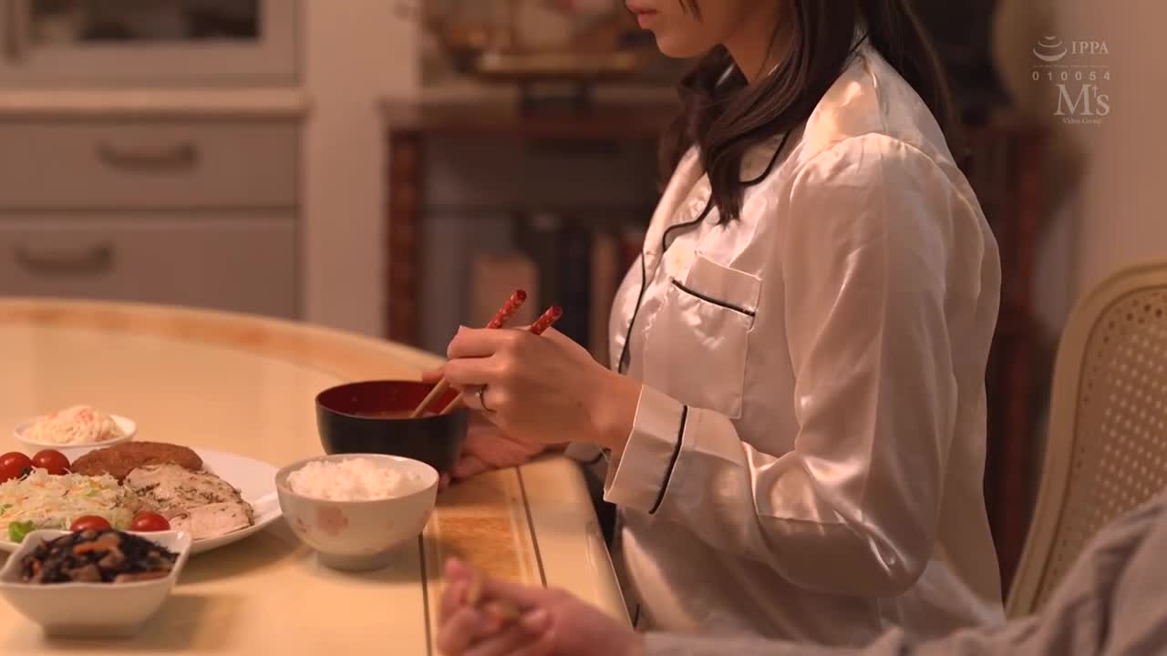MVSD-551 | 人妻自家沙龍 墮落到鄰居肮髒的大肉棒的年輕人妻美容師 根尾朱里 | 阿寶影音-成人影片,AV,JAV-專注精品‧長久經營